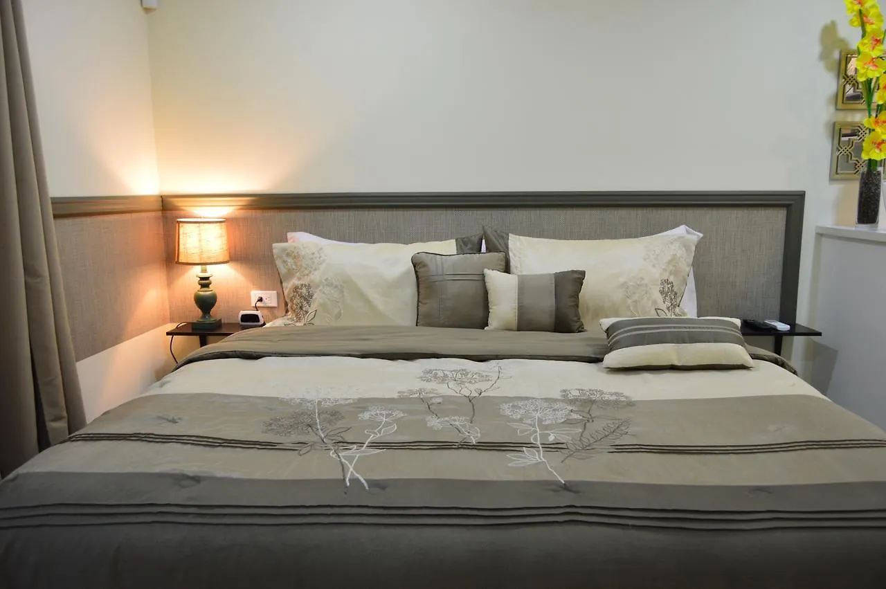 פאלם ביץ' Aruba Suites