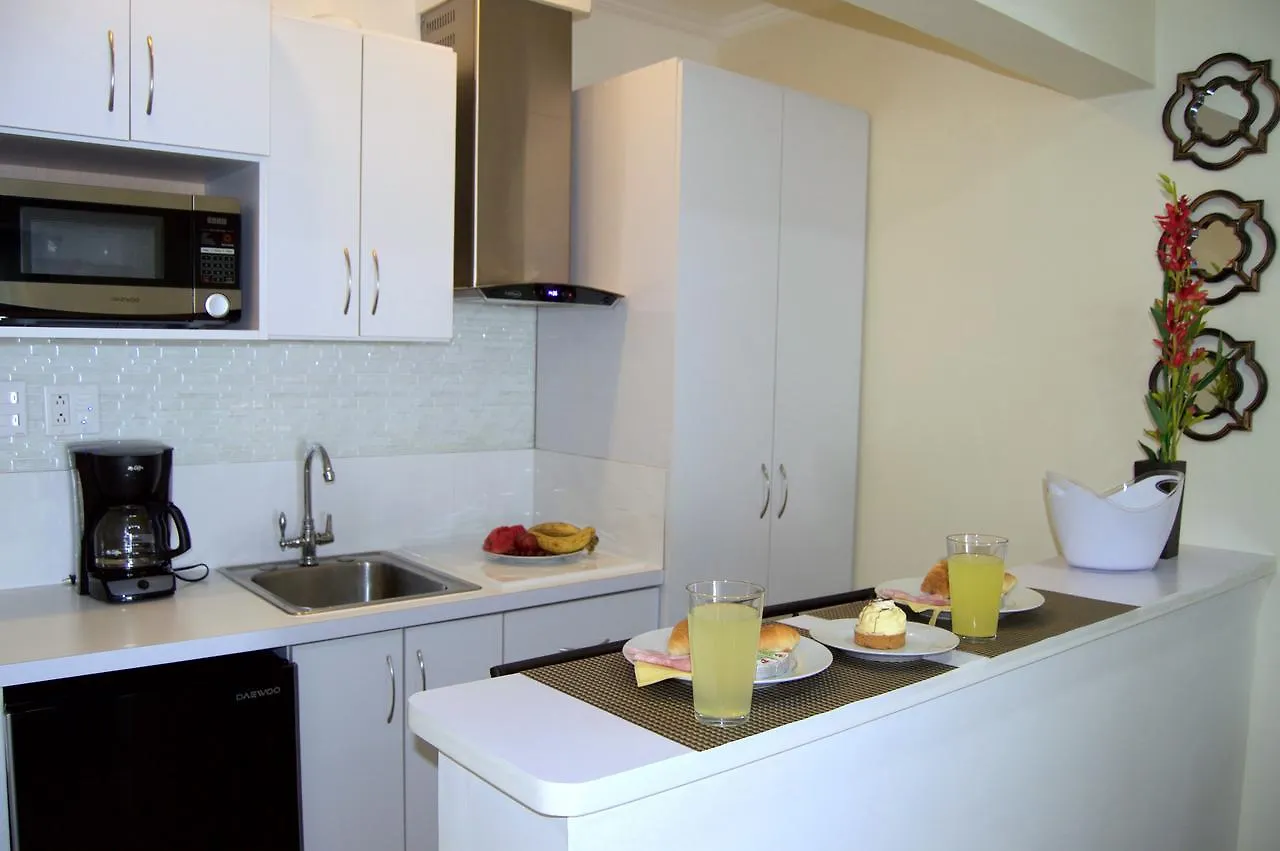 אכסניה פאלם ביץ' Aruba Suites